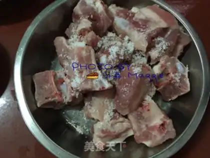 Make Sweet pineapple ribs step 1