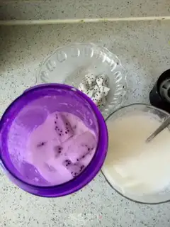 Make Flamingo yogurt step 3