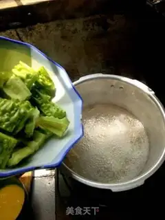 Make Suffering melon corn mushrooms step 2