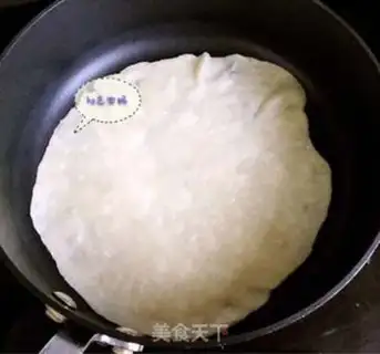 Make Old Beijing chicken roll step 5