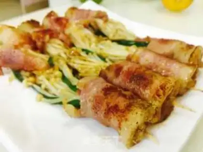 Make Bacon pin roll step 5