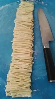 Make Shrimp hand noodles step 4