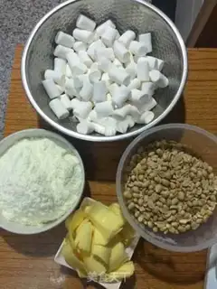 Make Cow Rolling Sugar step 0