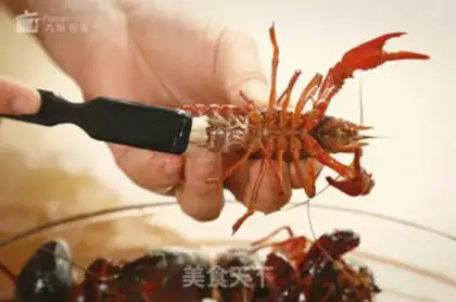 Make Spicy lobster step 0
