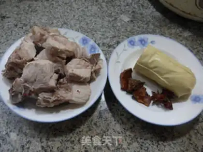 Make Rogue chicken burns dragon bones step 0