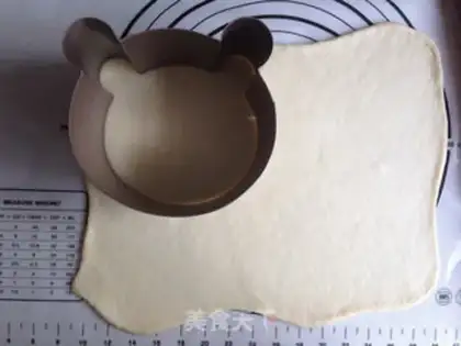 Make Cake and bear bread step 7