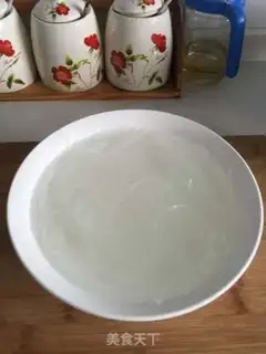 Make Garlic fan dolls step 0