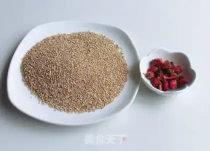 Make quinoa rose tea step 2