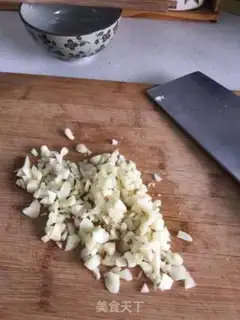 Make Garlic fan dolls step 4