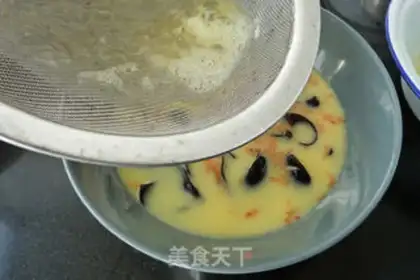 Make Wood shrimp, rice eggs step 4