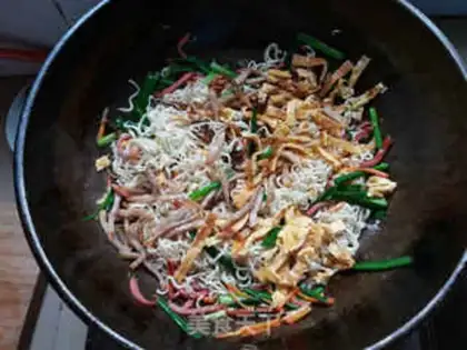 Make Fried noodles step 7