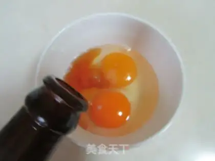 Make Eggs and silk step 1