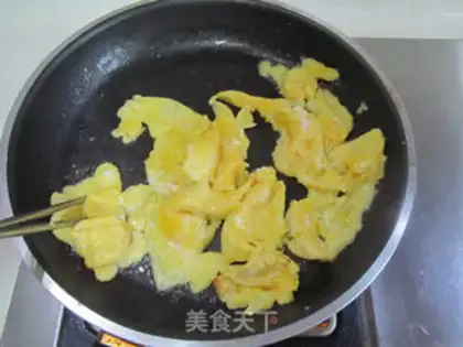 Make Eggs and silk step 3