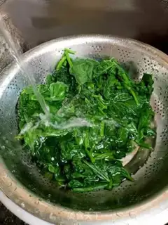 Make Pumpkin leaves step 2