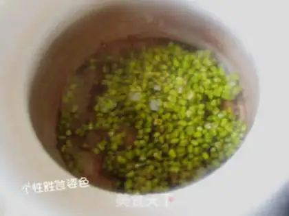 Make Ice-cold green bean sand step 2