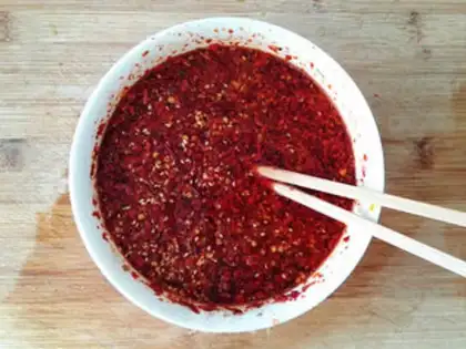 Make Homemade pepper oil step 5