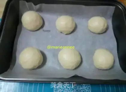 Make Bear bread step 17