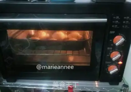 Make Bear bread step 21