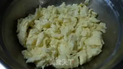 Make Tomato fried eggs step 3