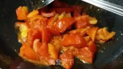 Make Tomato fried eggs step 4