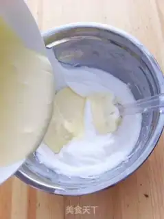 Make Blueberry cream cake step 10