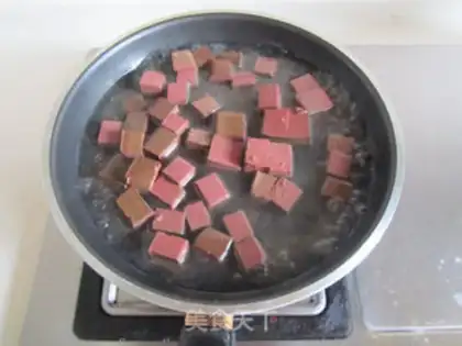 Make Duck-blooded beans step 1