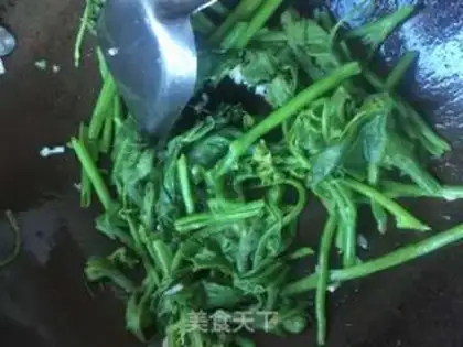 Make Pumpkin leaves step 4