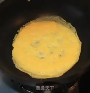 Make Egg roll step 4