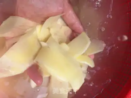 Make Frozen potatoes step 1