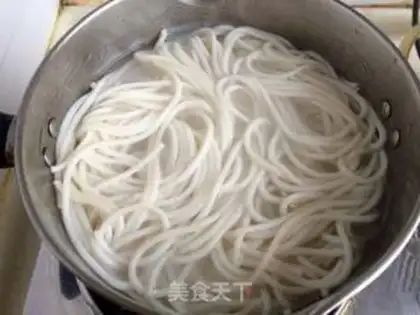Make Chicken groceries with dried rice powder step 3