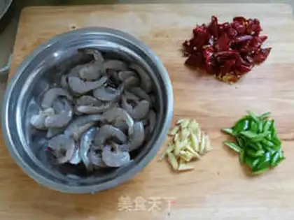 Make Spicy shrimp step 2