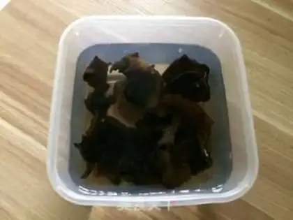 Make Chicken groceries with dried rice powder step 5