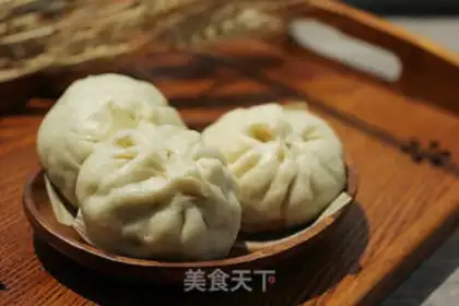 Make Four season bean pork buns step 11