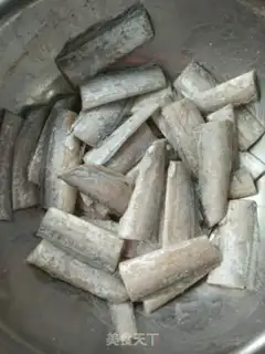 Make Fish cans step 1