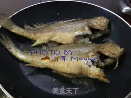 Make Red-hot yellowfish step 2