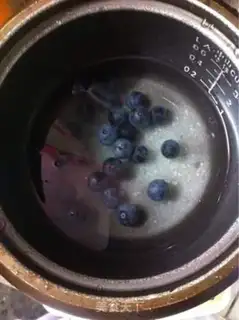 Make Blueberry jelly step 2
