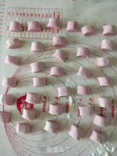 Make Creative pasta rose pack step 9