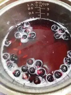 Make Blueberry jelly step 4