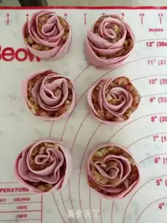 Make Creative pasta rose pack step 13