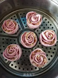 Make Creative pasta rose pack step 14