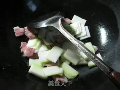 Make A fan of salted meat step 2