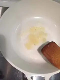 Make Garlic fan sap step 2
