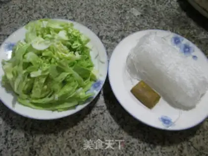 Make Curry cabbage fan soup step 0