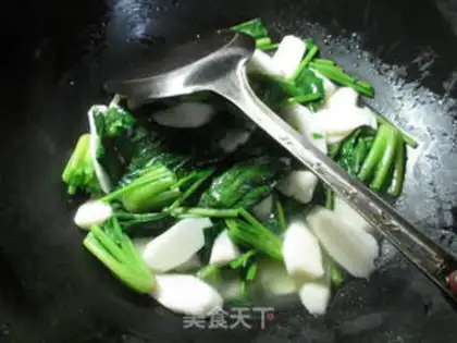 Make Spinach Fried Mountain step 7