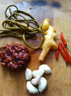Make Little ginger-bread rabbit step 5