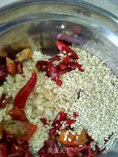 Make Spicy hands tore garlic step 3