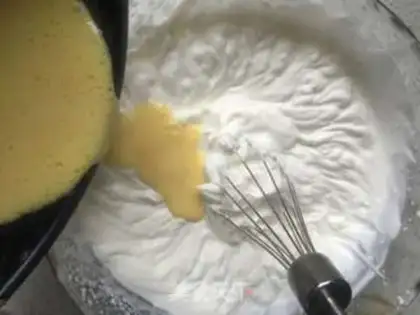 Make Pomegranate ice cream step 5