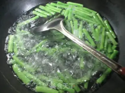 Make Pork bean noodles step 1