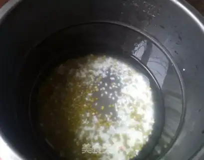 Make Green bean congee step 2