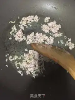 Make radish and gravy step 1